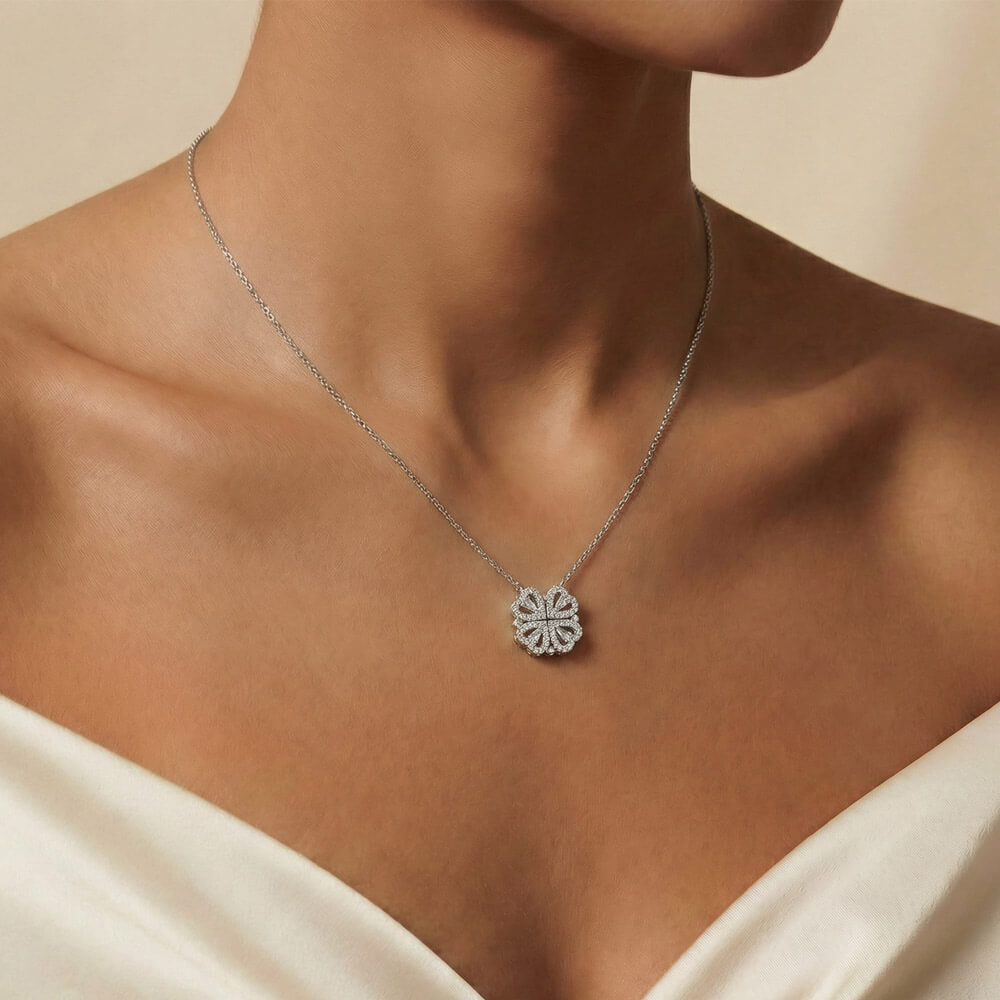 Non-Message Card Magnetic Hearts Necklace